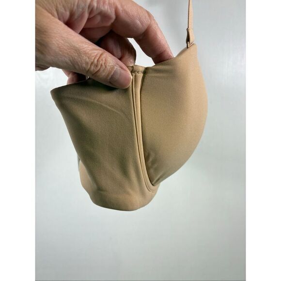 SKIMS NWT Strapless Bra in Clay Size 36D - Picture 4 of 8